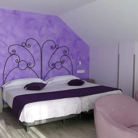 Hotel Rural El Nido De Pinares 5*