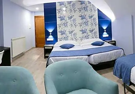 Rural El Nido De Pinares Otel 5*