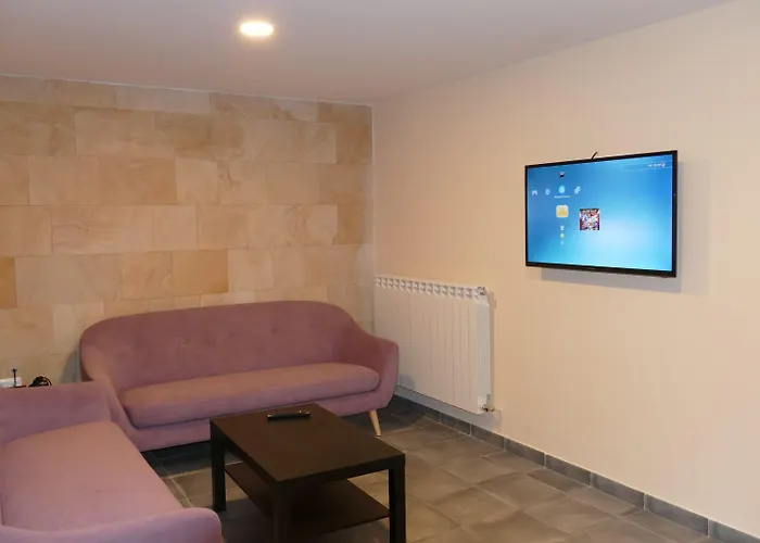 Hotel El Nido De Pinares 5*