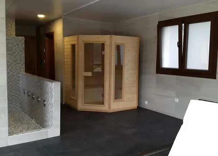 Hotel El Nido De Pinares 5*